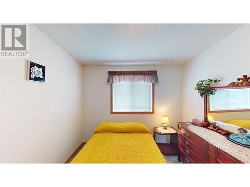 2299 Ash Avenue, Quesnel, BC - Indoor Photo Showing Living Room