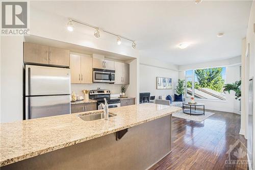 1433 Wellington Street W Unit#309, Ottawa, ON - Indoor Photo Showing Kitchen With Stainless Steel Kitchen With Upgraded Kitchen