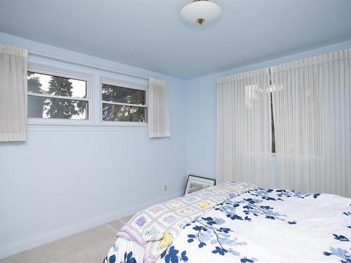 33 Summit Avenue, Thunder Bay, ON - Indoor Photo Showing Bedroom