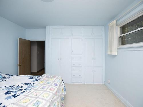 33 Summit Avenue, Thunder Bay, ON - Indoor Photo Showing Bedroom