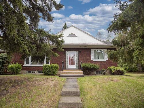 33 Summit Avenue, Thunder Bay, ON - Outdoor With Facade