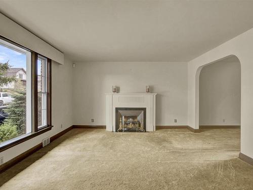 33 Summit Avenue, Thunder Bay, ON - Indoor Photo Showing Other Room With Fireplace