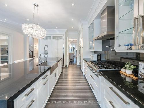 14 Tregellis Rd, Toronto, ON - Indoor Photo Showing Kitchen With Upgraded Kitchen