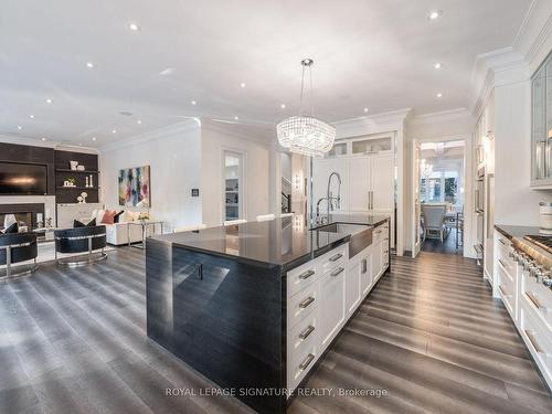 14 Tregellis Rd, Toronto, ON - Indoor Photo Showing Kitchen With Upgraded Kitchen