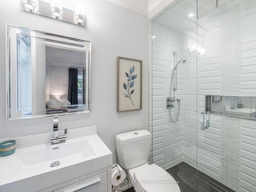 14 Tregellis Rd, Toronto, ON - Indoor Photo Showing Bathroom