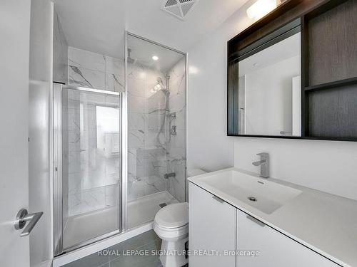 3604-4065 Confederation Pkwy, Mississauga, ON - Indoor Photo Showing Bathroom