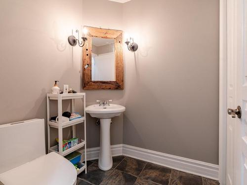 Salle d'eau - 3002 Rue Alphonse-De Lamartine, Laval (Chomedey), QC - Indoor Photo Showing Bathroom