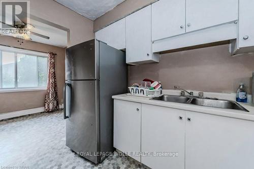 23 - 293 Fairway Road N, Waterloo, ON - Indoor Photo Showing Kitchen With Double Sink