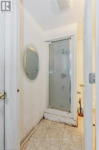 23 - 293 Fairway Road N, Waterloo, ON - Indoor Photo Showing Bathroom