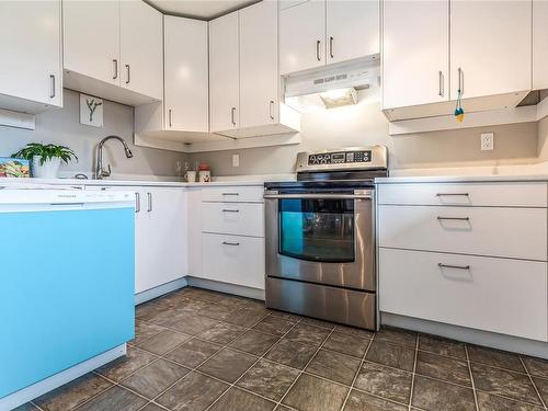 2001/2003 Northfield Rd, Nanaimo, BC - Indoor Photo Showing Kitchen