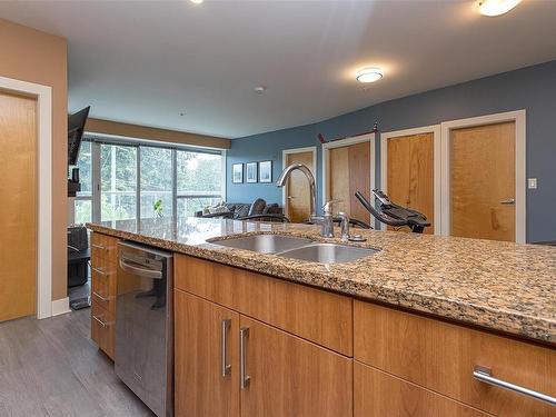 302-2745 Veterans Memorial Pkwy, Langford, BC - Indoor Photo Showing Kitchen With Double Sink