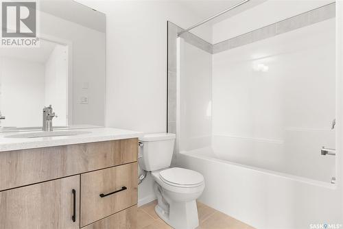 7664 Mapleford Boulevard, Regina, SK - Indoor Photo Showing Bathroom