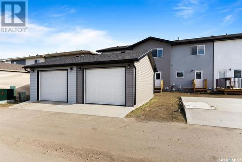 7664 Mapleford Boulevard, Regina, SK - Outdoor With Exterior