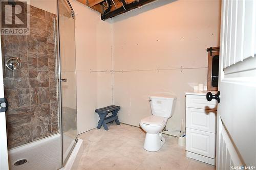 232 23Rd Street W, Prince Albert, SK - Indoor Photo Showing Bathroom