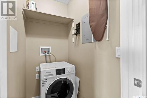 310 230 Slimmon Road, Saskatoon, SK - Indoor Photo Showing Laundry Room