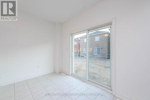 60 Harvest Crescent, Barrie, ON - Indoor Photo Showing Other Room