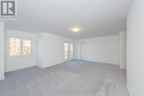 60 Harvest Crescent, Barrie, ON - Indoor Photo Showing Other Room
