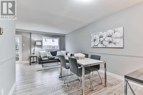 35 - 7406 Darcel Avenue, Mississauga, ON - Indoor Photo Showing Dining Room