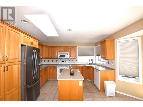 649 Elk Street, Vernon, BC - Indoor Photo Showing Kitchen