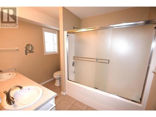 649 Elk Street, Vernon, BC - Indoor Photo Showing Bathroom