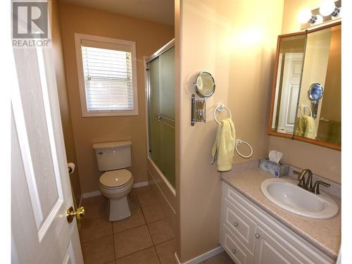 649 Elk Street, Vernon, BC - Indoor Photo Showing Bathroom