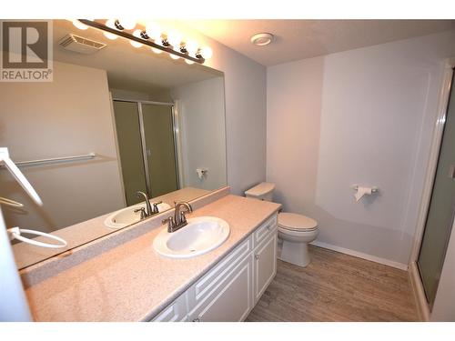 649 Elk Street, Vernon, BC - Indoor Photo Showing Bathroom