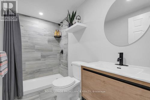 56 Redwood Drive, Belleville, ON - Indoor Photo Showing Bathroom