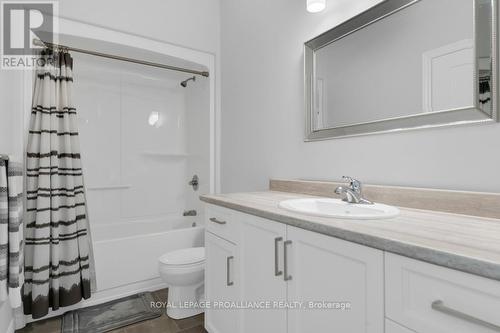 56 Redwood Drive, Belleville, ON - Indoor Photo Showing Bathroom