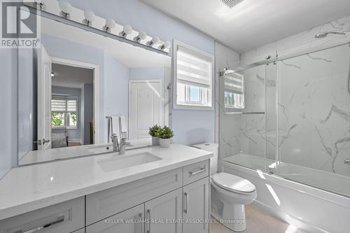 5024 Penman Lane, Burlington, ON - Indoor Photo Showing Bathroom