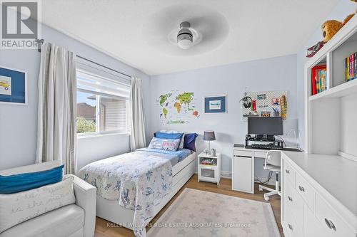 5024 Penman Lane, Burlington, ON - Indoor Photo Showing Bedroom
