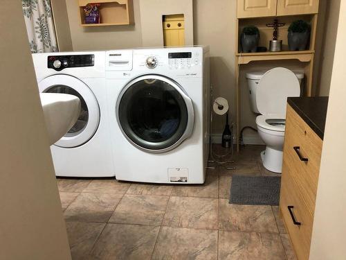 Bathroom - 657 Rue Martel, Sainte-Brigide-D'Iberville, QC - Indoor Photo Showing Laundry Room