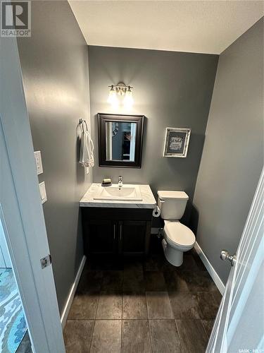 263 30Th Street, Battleford, SK - Indoor Photo Showing Bathroom