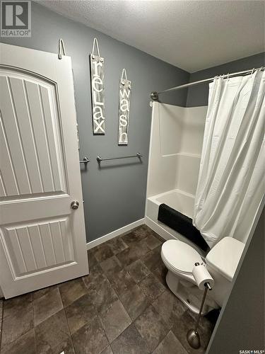 263 30Th Street, Battleford, SK - Indoor Photo Showing Bathroom