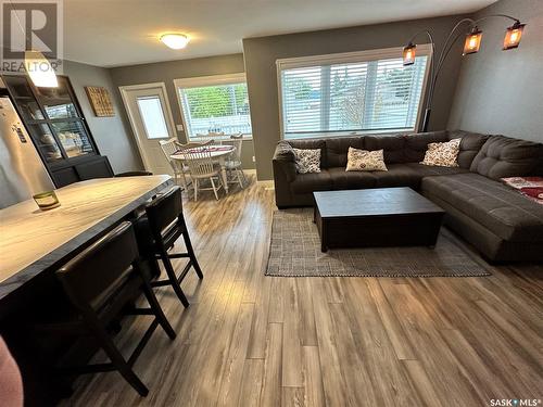 263 30Th Street, Battleford, SK - Indoor Photo Showing Living Room