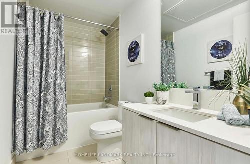 5012 - 181 Dundas Street E, Toronto, ON - Indoor Photo Showing Bathroom