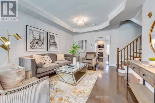 261 Gatwick Drive, Oakville, ON - Indoor Photo Showing Living Room