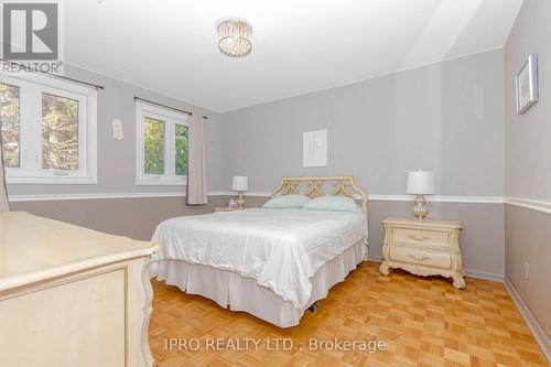 150 Kenwood Avenue, Burlington, ON - Indoor Photo Showing Bedroom