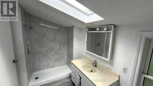 1028 Enola Avenue, Mississauga, ON - Indoor Photo Showing Bathroom