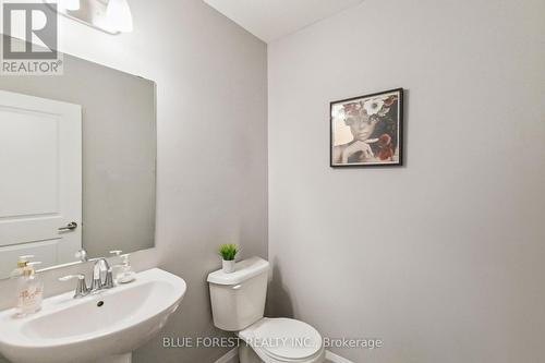 63 - 2040 Shore Road, London, ON - Indoor Photo Showing Bathroom