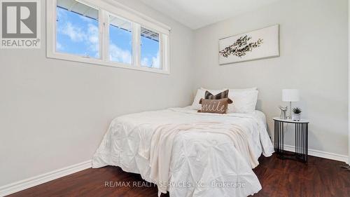 920 Eagle Crescent, London, ON - Indoor Photo Showing Bedroom