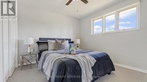 920 Eagle Crescent, London, ON - Indoor Photo Showing Bedroom