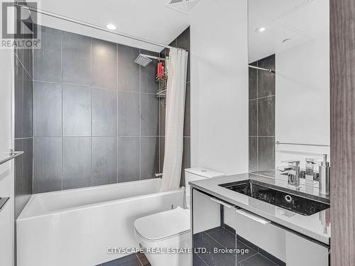 3915 - 70 Temperance Street, Toronto, ON - Indoor Photo Showing Bathroom