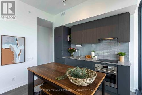3804 - 161 Roehampton Avenue, Toronto, ON - Indoor Photo Showing Kitchen With Upgraded Kitchen