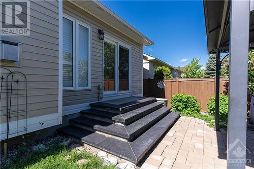 33 Yorkwood Place, Ottawa, ON - Outdoor With Exterior