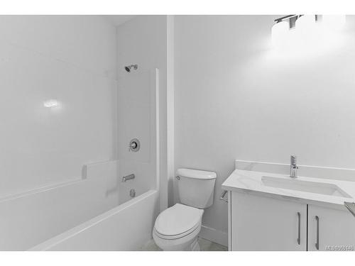 2190 Dodds Rd, Nanaimo, BC - Indoor Photo Showing Bathroom