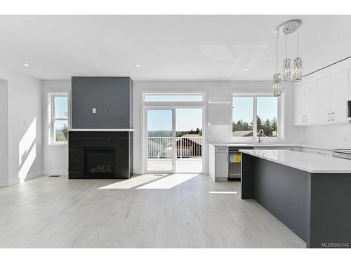 2190 Dodds Rd, Nanaimo, BC - Indoor With Fireplace