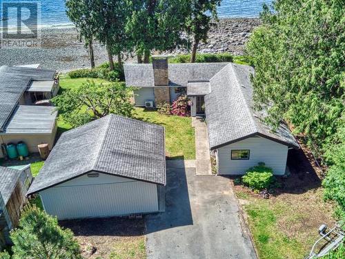 6877 Klahanie Drive, Powell River, BC - Outdoor