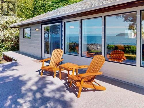 6877 Klahanie Drive, Powell River, BC - Outdoor With Deck Patio Veranda With Exterior
