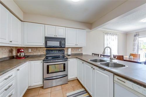 2218 Shadetree Avenue, Burlington, ON - Indoor Photo Showing Kitchen With Double Sink