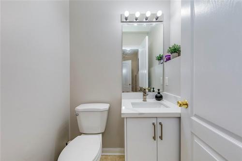 2218 Shadetree Avenue, Burlington, ON - Indoor Photo Showing Bathroom